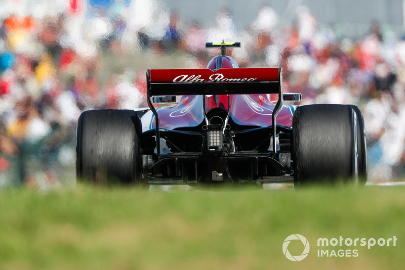 Leclerc tiene que retirarse de la carrera