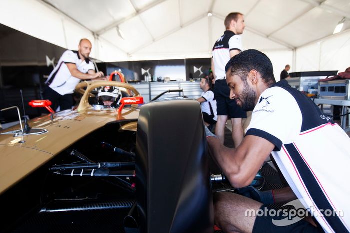 DS Techeetah team at work