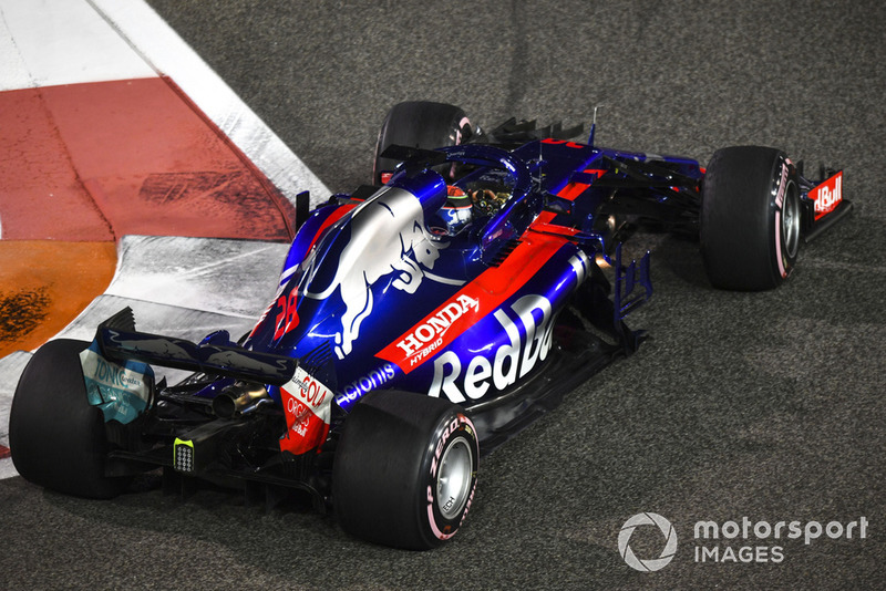 <img src="https://cdn-1.motorsport.com/static/custom/car-thumbs/F1_2018/CARS/tororosso.png" alt="" width="250" /> Toro Rosso