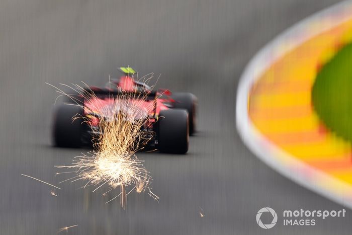 Carlos Sainz Jr., Ferrari SF21