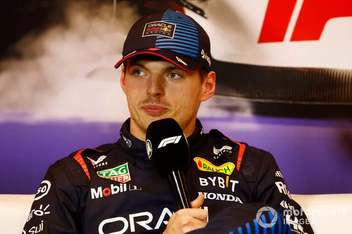Max Verstappen, Red Bull Racing, en la rueda de prensa posterior a la clasificación