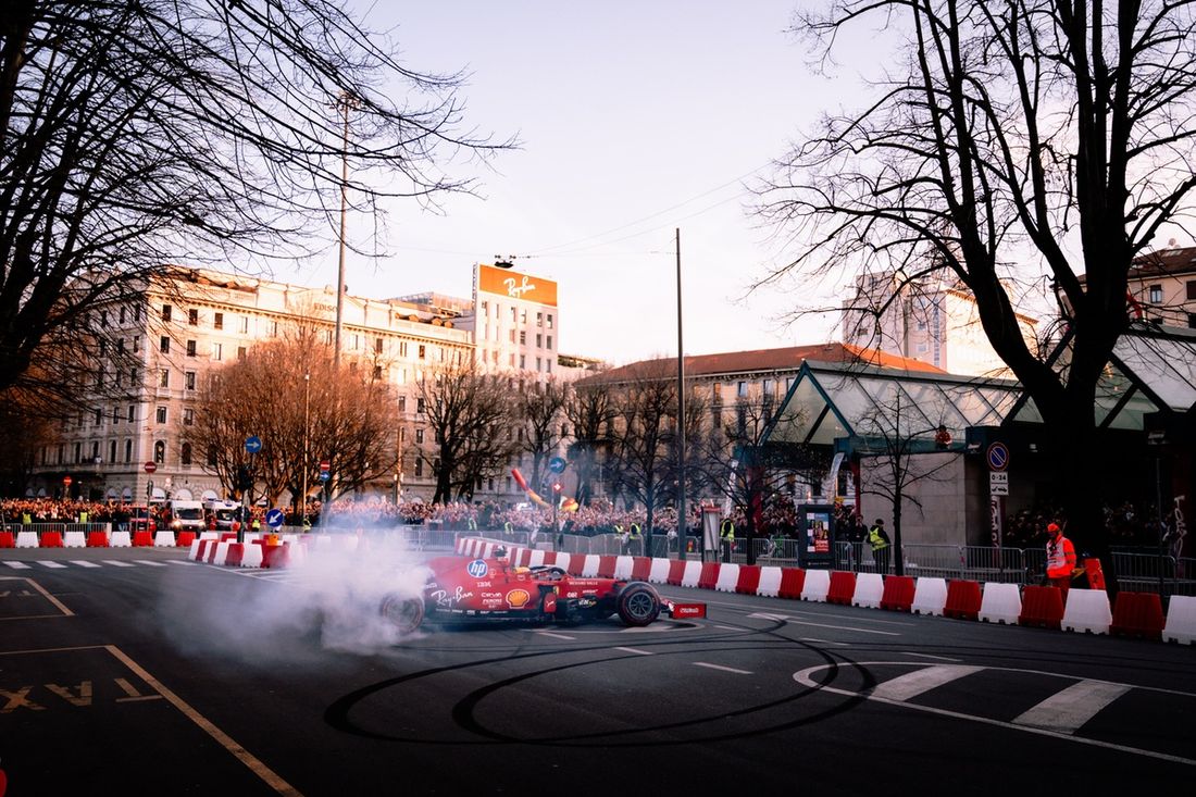 Ferrari w Mediolanie