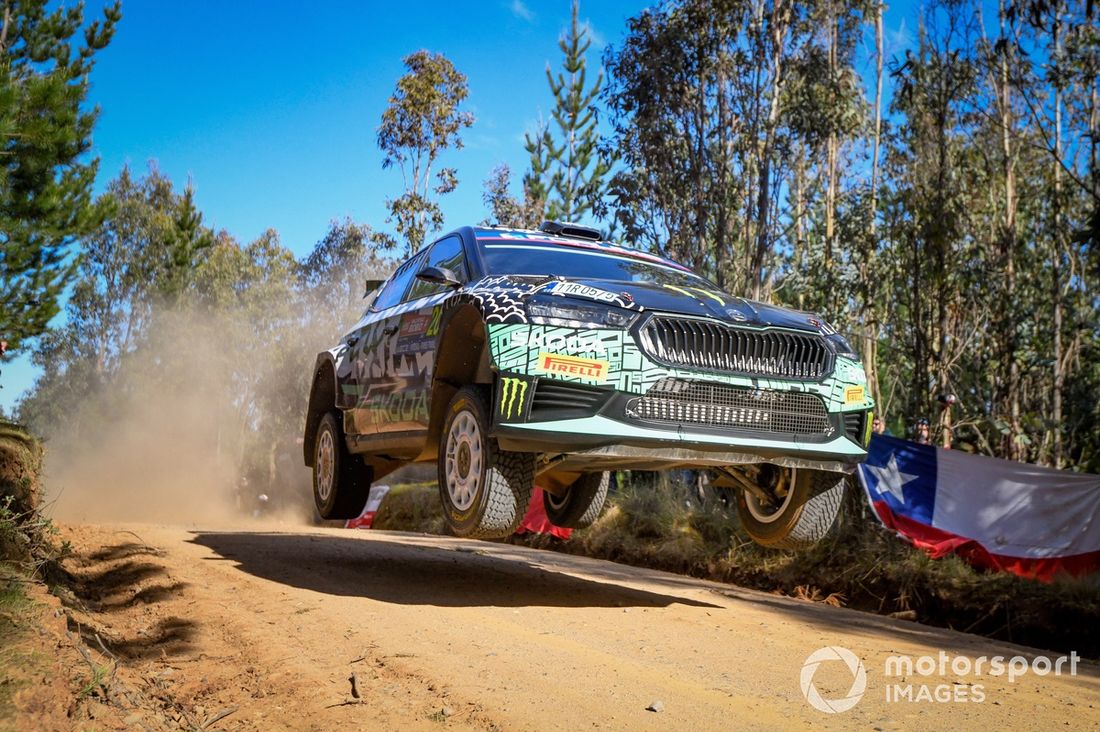 Oliver Solberg, Elliott Edmondson, Toksport WRT Skoda Fabia Evo Rally2