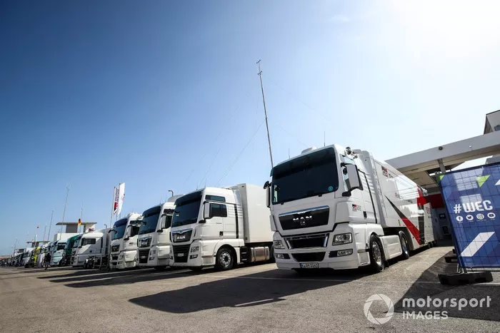 El paddock del WEC en Portimao