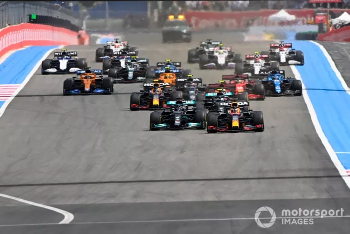 Max Verstappen, Red Bull Racing RB16B, Lewis Hamilton, Mercedes W12, Valtteri Bottas, Mercedes W12, Sergio Perez, Red Bull Racing RB16B,Carlos Sainz Jr., Ferrari SF21