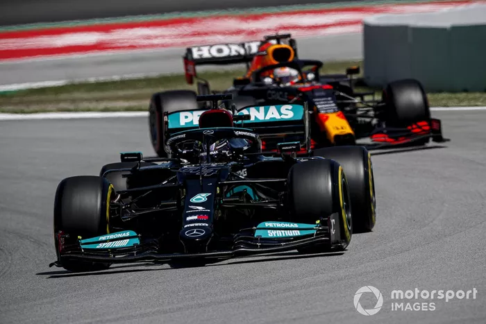 Lewis Hamilton, Mercedes W12, Max Verstappen, Red Bull Racing RB16B