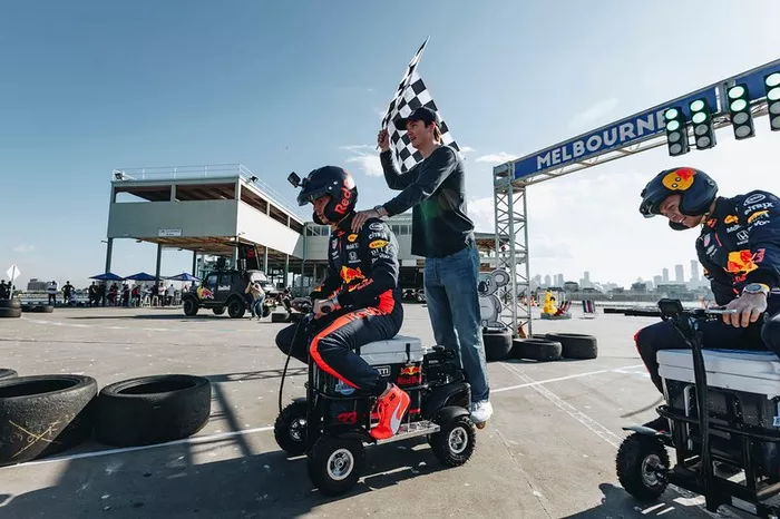 Max Verstappen, Red Bull Racing, Alex Albon, Red Bull Racing
