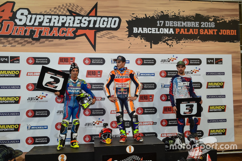 Podio: El ganador Marc Marquez; Toni Elias y Brad Baker