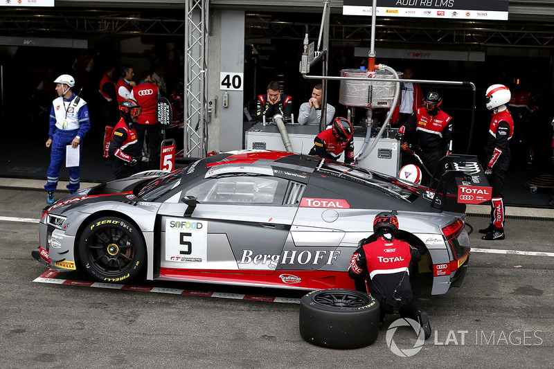 #5 Audi Sport Team WRT Audi R8: Marcel Fässler, Dries Vanthoor, Will Stevens