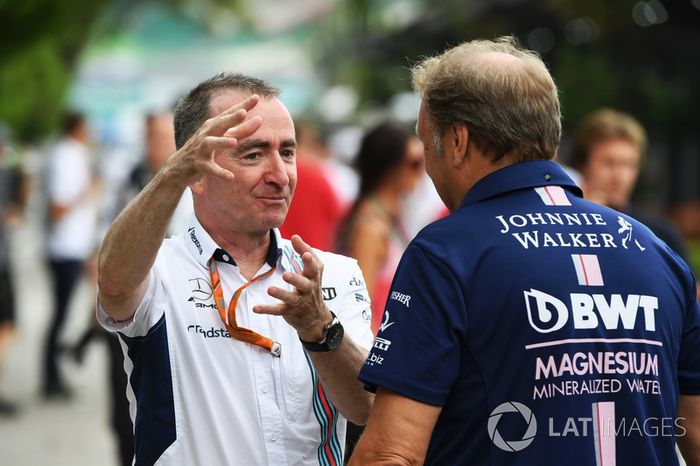 Paddy Lowe, accionista y director técnico de Williams y Robert Fearnley, jefe de equipo de Sahara Force India F1