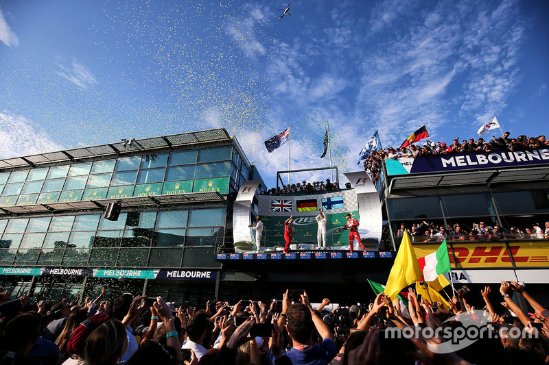 Sebastian Vettel, Ferrari; Lewis Hamilton, Mercedes AMG F1; Valtteri Bottas, Mercedes AMG F1