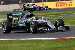 Lewis Hamilton, Mercedes AMG F1 W07 Hybrid