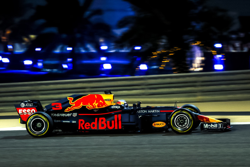 Red Bull RB14 immaginata senza Halo