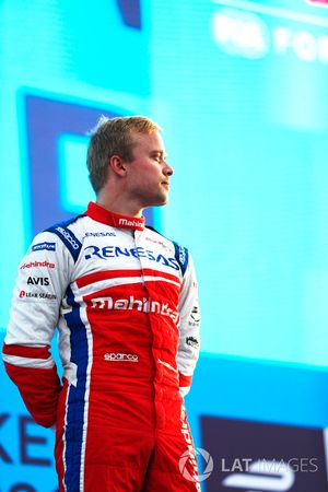 Felix Rosenqvist, Mahindra Racing, en el podio