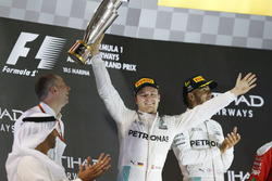 Podium : Le deuxième, Nico Rosberg, Mercedes AMG F1