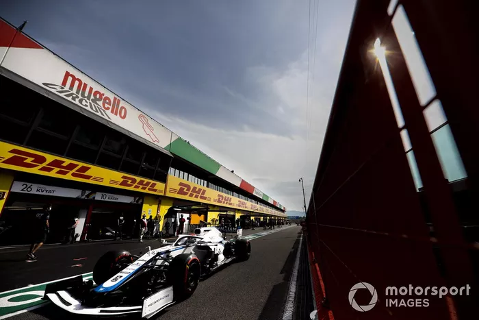 George Russell, Williams FW43, sale de pits