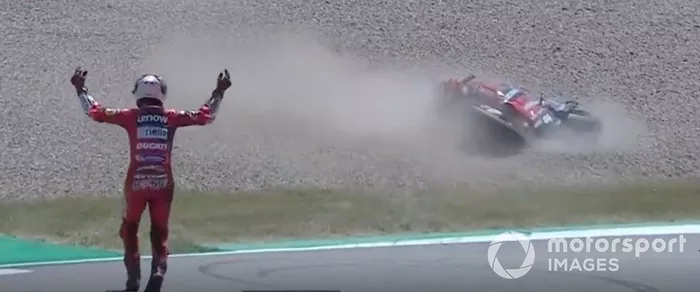 Pecco Bagnaia caída