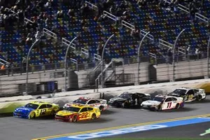 Ryan Blaney, Team Penske, Ford Mustang Menards/Peak and Joey Logano, Team Penske, Ford Mustang Shell Pennzoil