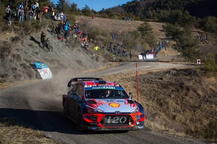 Thierry Neuville, Nicolas Gilsoul, Hyundai Motorsport Hyundai i20 Coupe WRC