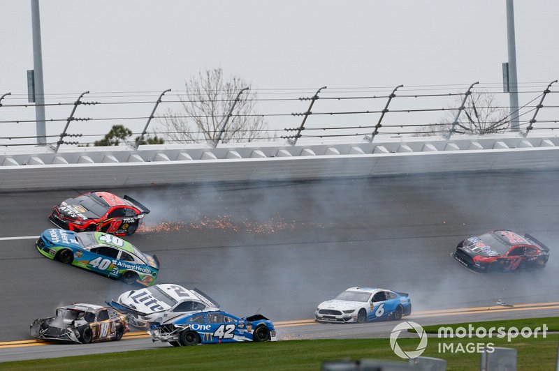Big One: Massencrash beim Clash in Daytona