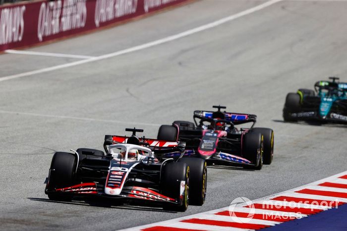 Kevin Magnussen, Haas VF-24, Esteban Ocon, Alpine A524, Lance Stroll, Aston Martin AMR24