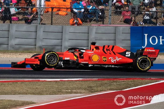 Sebastian Vettel, Ferrari SF90, se retira con la suspensión rota
