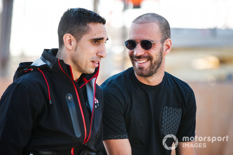 Sébastien Buemi, Nissan e.Dams talks to Jean-Eric Vergne, DS TECHEETAH