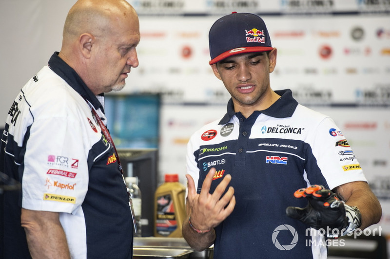 Jorge Martin, Del Conca Gresini Racing Moto3 with his damaged hand