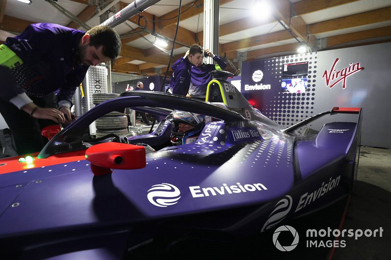 Sam Bird, Envision Virgin Racing, Audi e-tron FE05 in the garage
