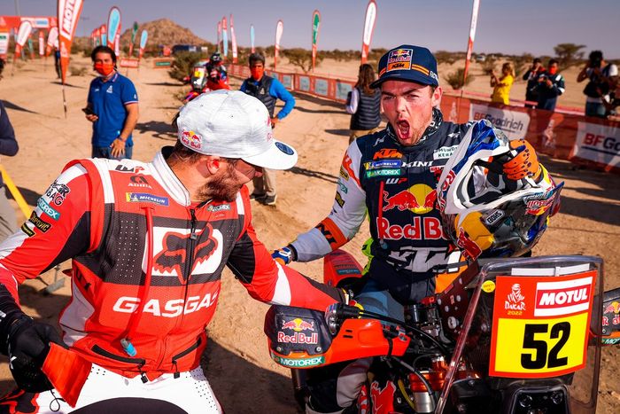 #3 Gasgas Factory Racing: Sam Sunderland, #52 Red Bull KTM Factory Racing: Matthias Walkner