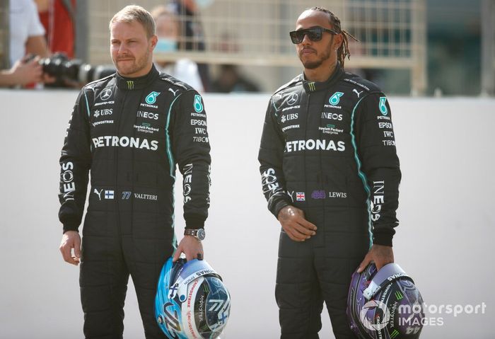 Valtteri Bottas, Mercedes W12 y Lewis Hamilton, Mercedes W12