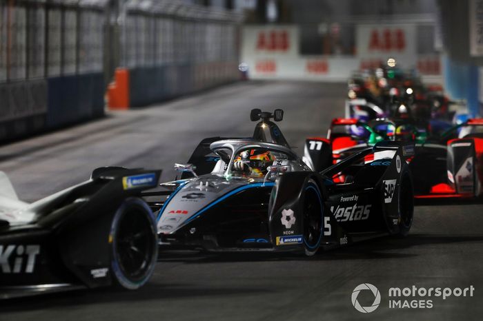 Stoffel Vandoorne, Mercedes Benz EQ, EQ Silver Arrow 02, Lucas Di Grassi, Audi Sport ABT Schaeffler, Audi e-tron FE07