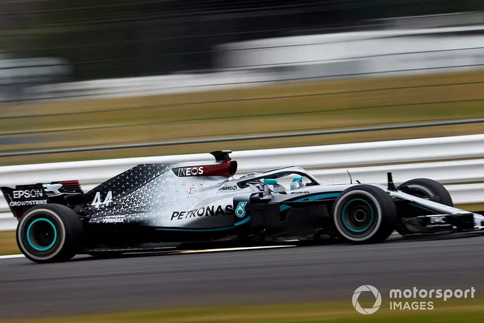 Lewis Hamilton, Mercedes W09 