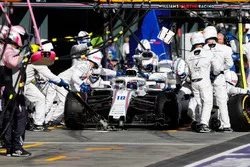 Lance Stroll, Williams FW41 Mercedes, au stand