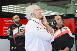 Giovanni Cuzari, Forward Racing team principal