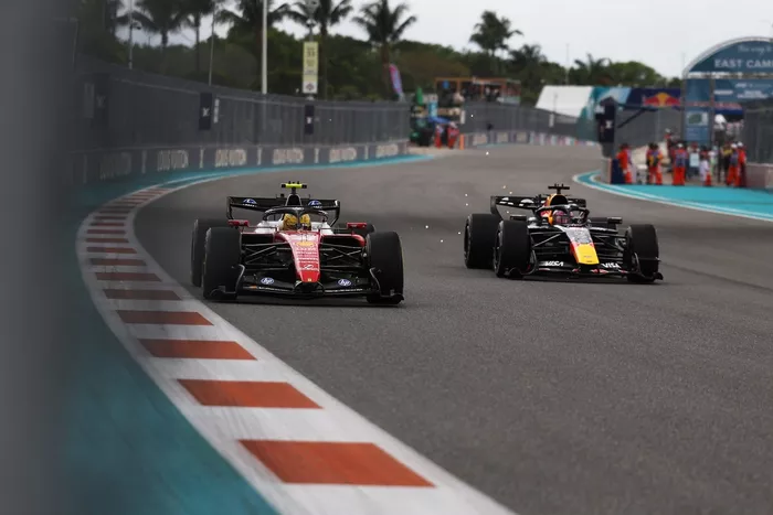 Lewis Hamilton, Ferrari, Max Verstappen, Red Bull Racing