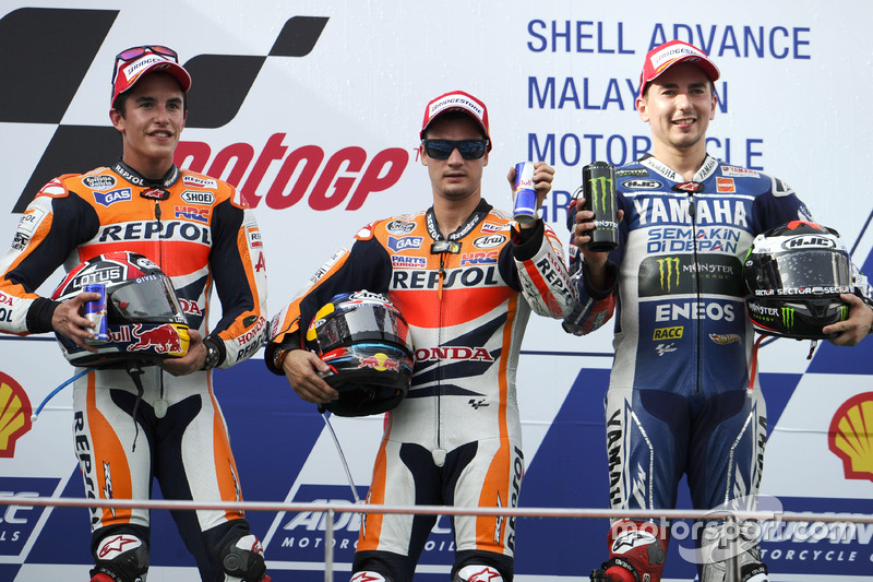 Podio: ganador de la carrera Dani Pedrosa, Repsol Honda; segundo lugar Marc Márquez; tercer lugar Jo