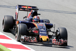 Daniil Kvyat, Scuderia Toro Rosso STR11
