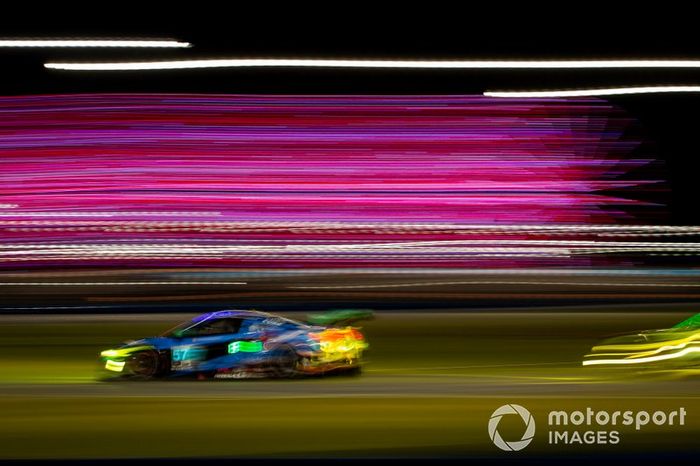 #57 Heinricher Racing w/MSR Curb-Agajanian Acura NSX GT3, GTD: Alvaro Parente, Misha Goikhberg, Trent Hindman, AJ Allmendinger