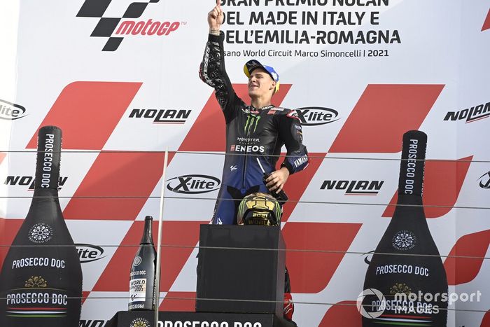 El Campeón del Mundo Fabio Quartararo, Yamaha Factory Racing celebra