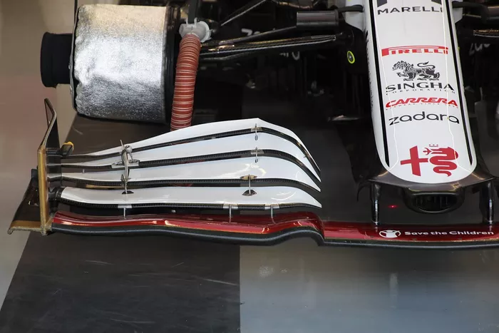 Detalle del alerón delantero del Alfa Romeo C41