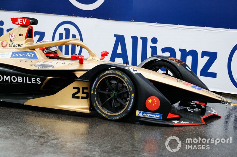 Jean-Eric Vergne, DS TECHEETAH, DS E-Tense FE19 with damage to the front end after spinning on the straight