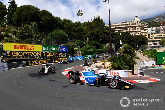 Christian Lundgaard, ART Grand Prix Guanyu Zhou, Uni-Virtuosi Racing 