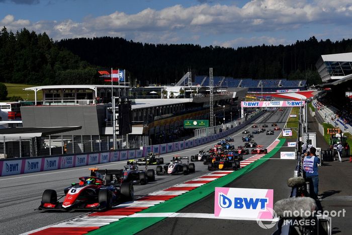 David Schumacher, Trident, Leads Roman Stanek, Hitech Grand Prix, Alexander Smolyar, ART Grand Prix