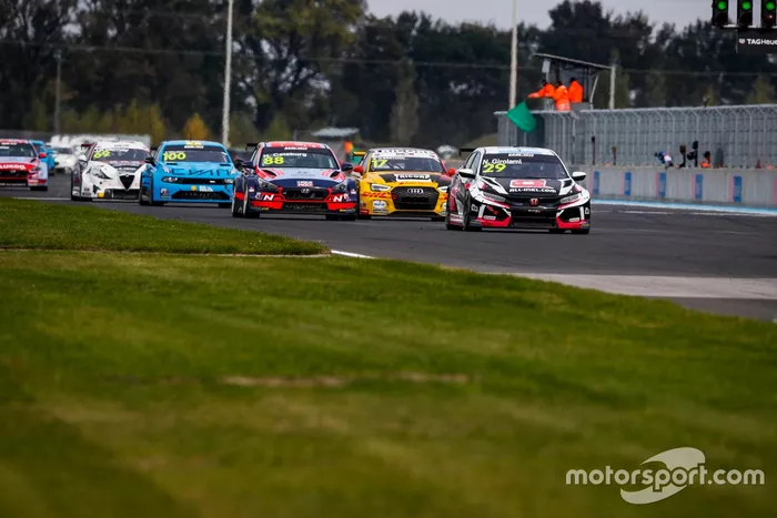 Nestor Girolami, ALL-INKL.COM Münnich Motorsport Honda Civic TCR, Nicky Catsburg, Engstler Hyundai N Liqui Moly Racing Team Hyundai i30 N TCR, Nathanael Berthon, Comtoyou DHL Team Audi Sport Audi RS3 LMS