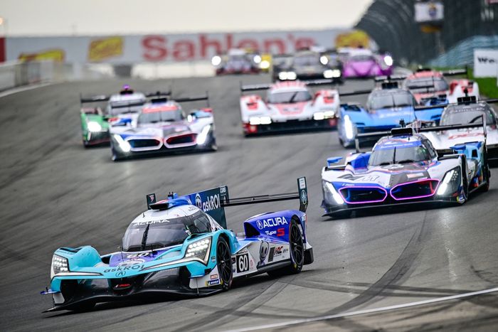 #60 Acura Meyer Shank Racing w/Curb Agajanian Acura ARX-06: Tom Blomqvist, Colin Braun