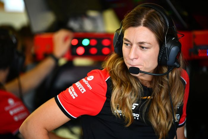 Laura Mueller, Ingeniera de Carrera de Haas F1