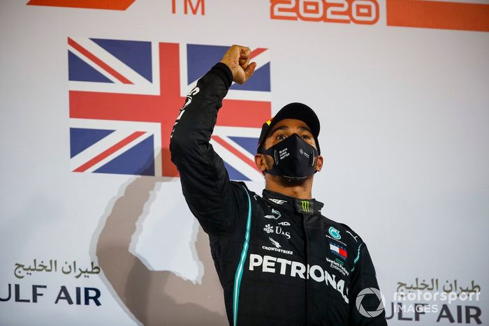 Ganador de la carrera Lewis Hamilton, Mercedes F1 W11 celebra