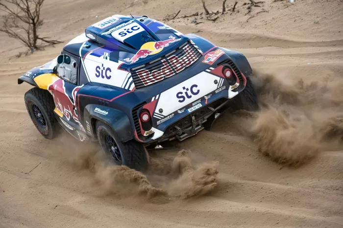 #300 X-Raid Mini JCW Team: Carlos Sainz, Lucas Cruz