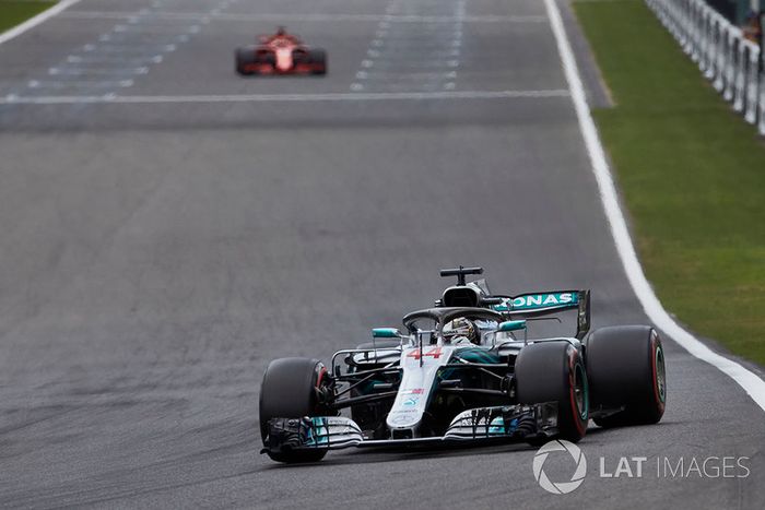 Lewis Hamilton, Mercedes AMG F1 W09, y Sebastian Vettel, Ferrari SF71H